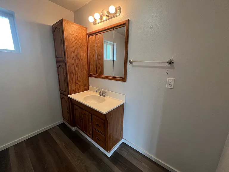 610-620 W Central Blvd — Photo 11