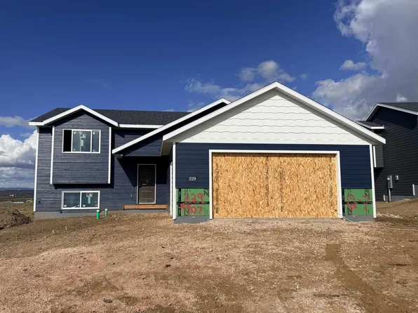 229 Dorchester Ave, Box Elder, SD 57719