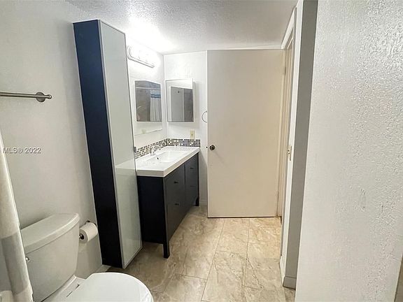 3rd image of 13090 Vista Isles Dr APT 115