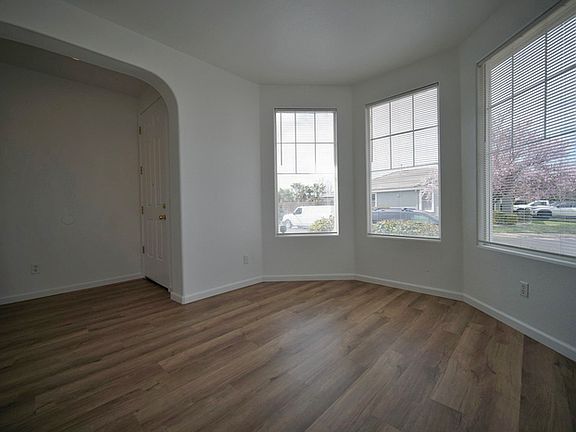 4th image of 1518 Alicia Way