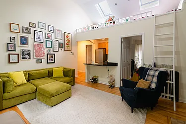 Rented by Coldwell Banker Warburg