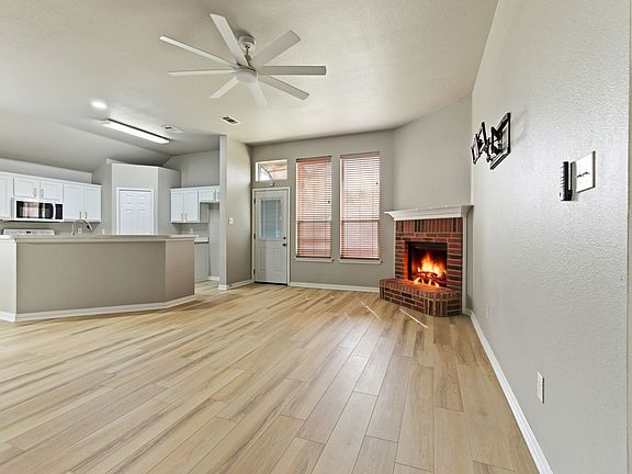 4th image of 90 Elmwood Trl