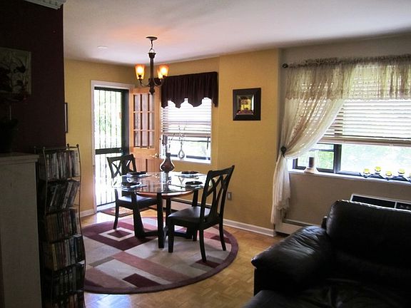4th image of 505 Central Park Ave APT 818