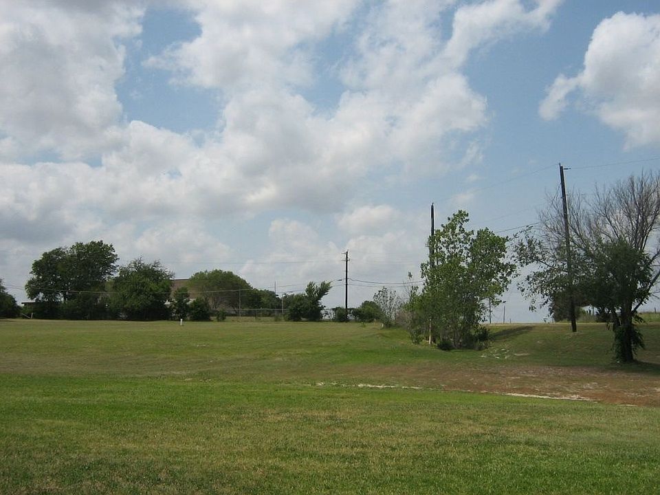 2nd image of 807 Old Nolanville Rd