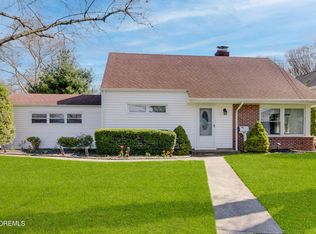 47 Lakeside Dr, Matawan, NJ 07747