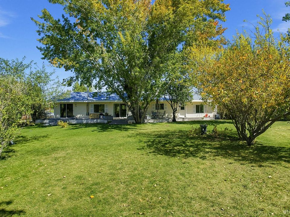 1st image of 426 Rancho Circle Dr