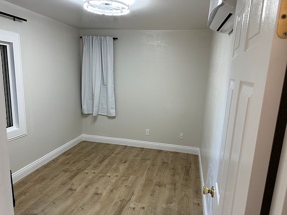 5th image of 31 Tanforan Ave