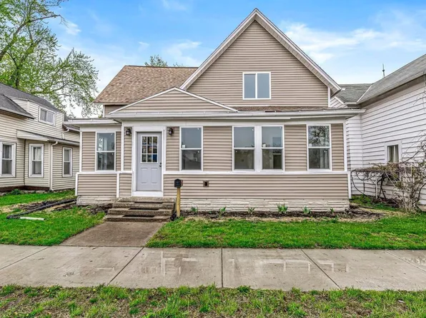 221 W Plymouth St, Bremen, IN 46506