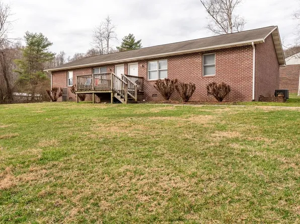 31289 Amherst Cir, Glade Spring, VA 24340