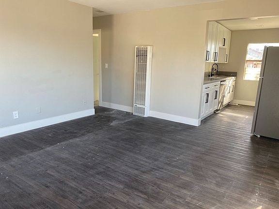 4th image of 3867-73 50th St #3867-1/2