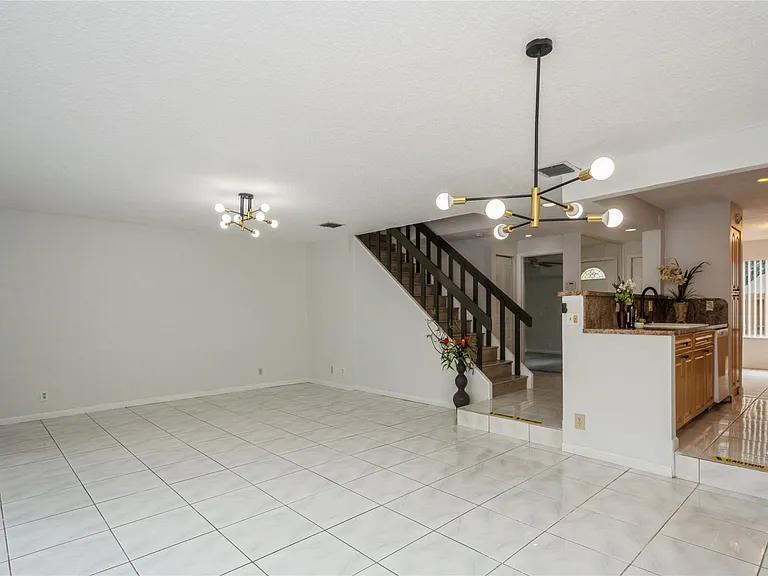 8208 NW 8th Pl — Photo 6