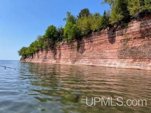 Red Rock Rd, Lake Linden, MI 49945