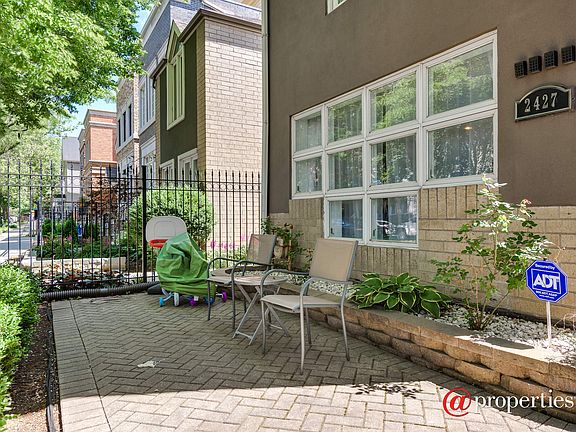 3rd image of 2427 N Marshfield Ave