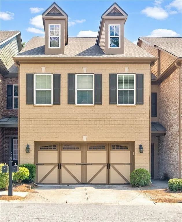 2 bed, 2.5 bath, 2222 sqft, $2,900 — Photo 1