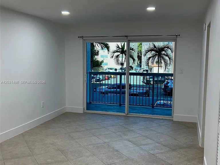 2920 SW 28th Ter #202 — Photo 4