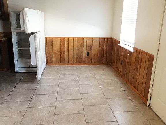5th image of 1035 Giovanni St APT 11