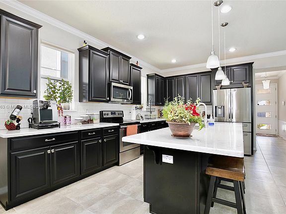 4th image of 2405 E Rapollo Dr