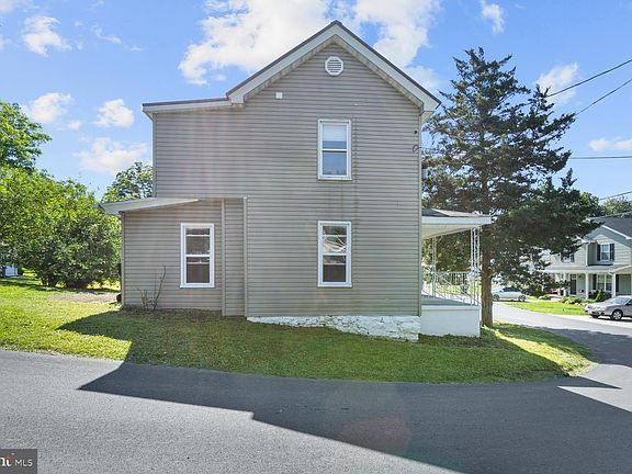 3rd image of 670 Branch St