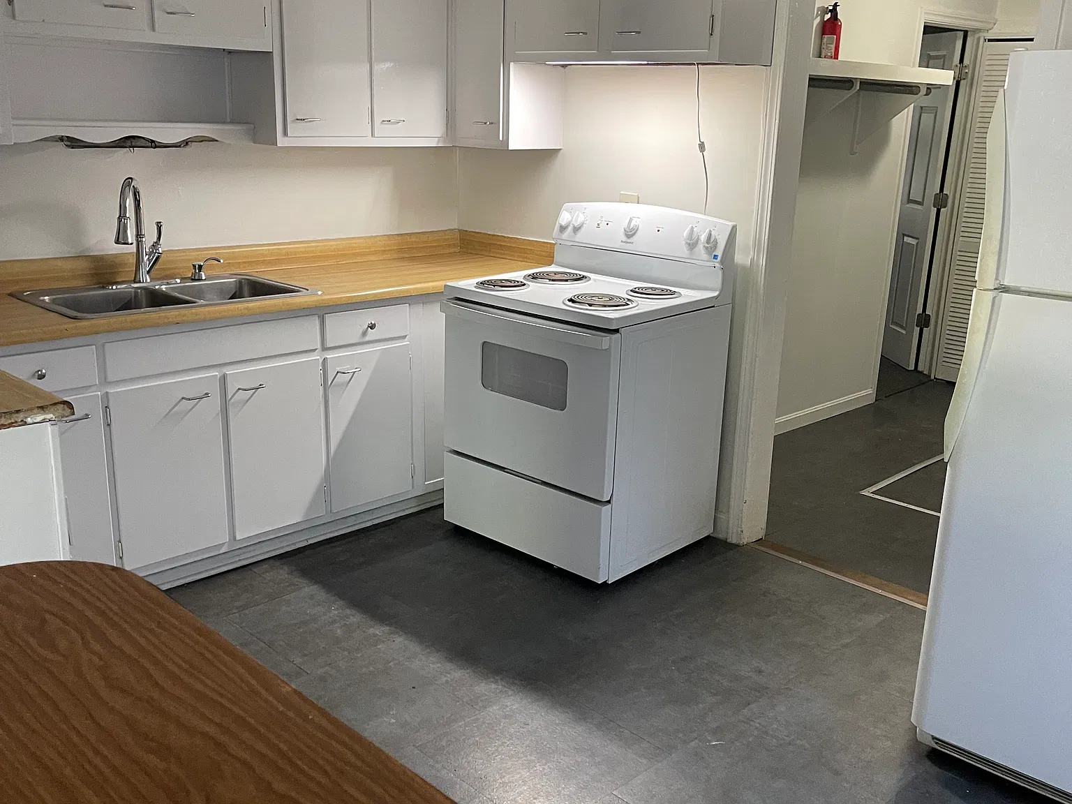 3 bed, 1000 sqft, $850 — Photo 4