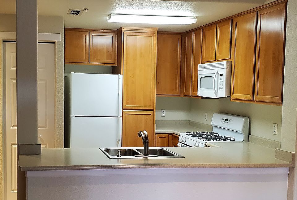 1st image of 5201 Laguna Oaks Dr Unit 135