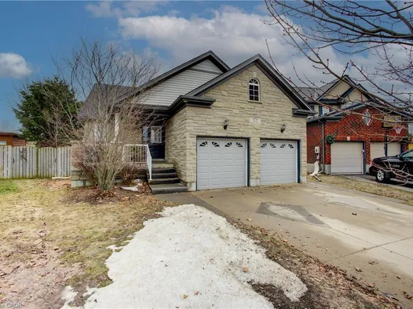 22 Mullin Dr, Guelph, ON N1E 0E1