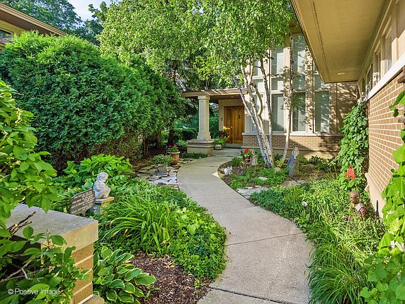 2nd image of 1407 Hawthorne Ln #19C