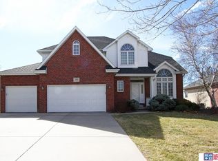 2301 Wilderness Ridge Dr, Lincoln, NE 68512