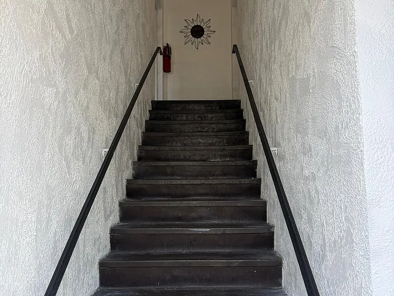 600 N Grove St #10 — Photo 3