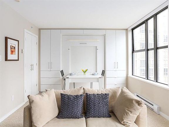 5th image of 989 Beatty St #1602