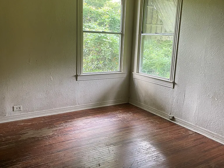 4406 Jackson St — Photo 4