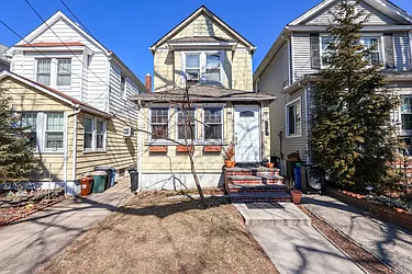 Sold by Remax City Square