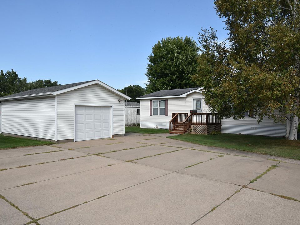 1st image of 708 1st St E
