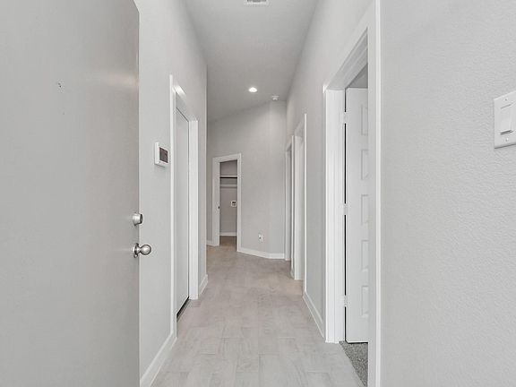 3rd image of 11131 Tulip Ridge Trl