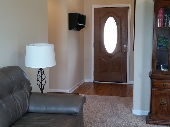 3rd image of 324 Brighton Woods Dr