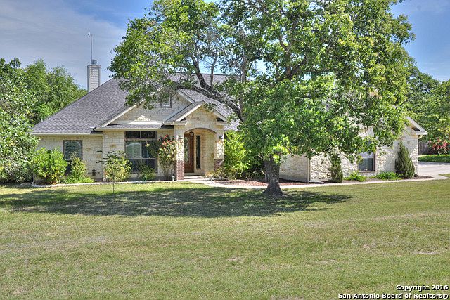 1st image of 370 Rosewood Dr