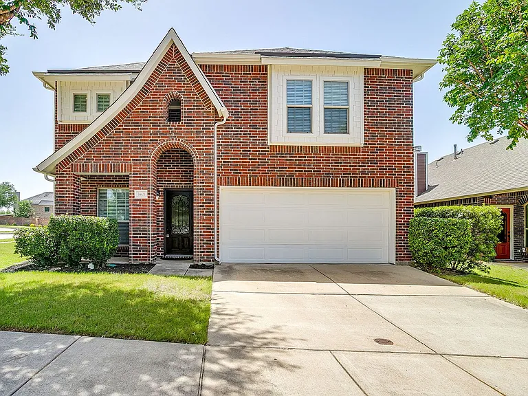 3801 Weatherstone Dr — Photo 4