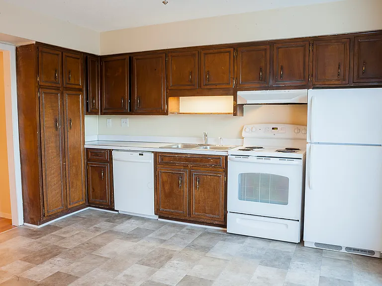 1805 King College Rd #C7 — Photo 10