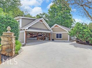 228 Country Club Dr, Clayton, GA 30525