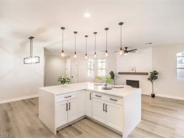 9101 Kings Town Ave, Las Vegas, NV 89145