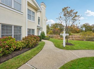 15 Arrowwood Cir, Rye Brook, NY 10573