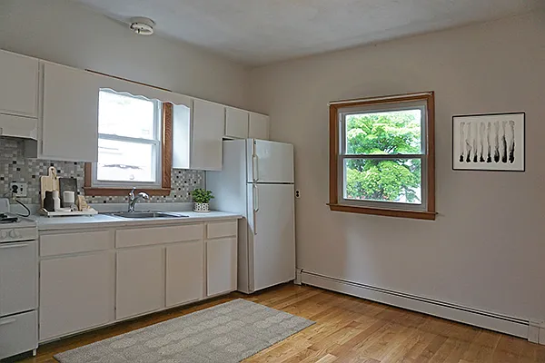 Building Photo - 150 Brown St #1L