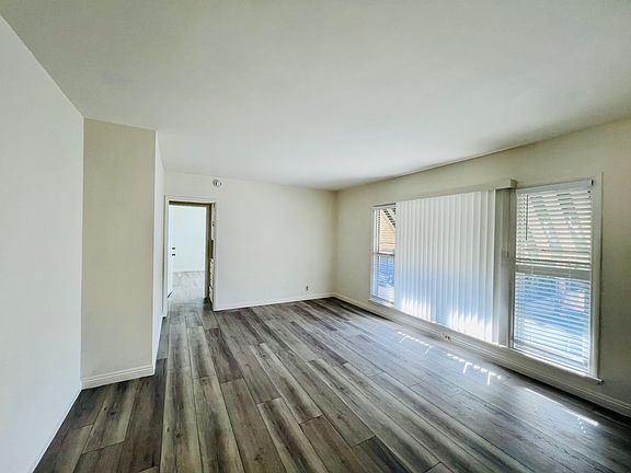4th image of 300 N Primrose Ave #G