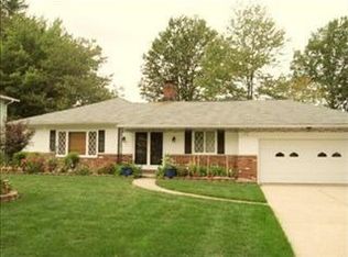 372 Balmoral Dr, Richmond Heights, OH