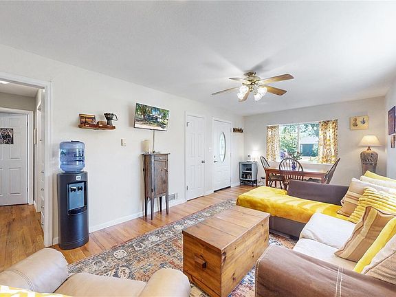 5th image of 2331 Moline Street