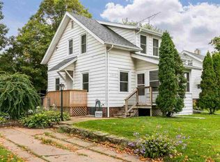 3032 E Ave NE, Cedar Rapids, IA 52402