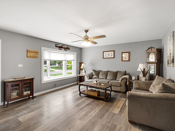 4th image of 113 David Dr