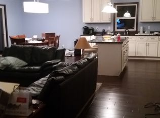 6978 Streamview Dr, Lambertville, MI 48144