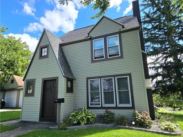 1028 Sunnycrest Rd, Syracuse, NY 13206