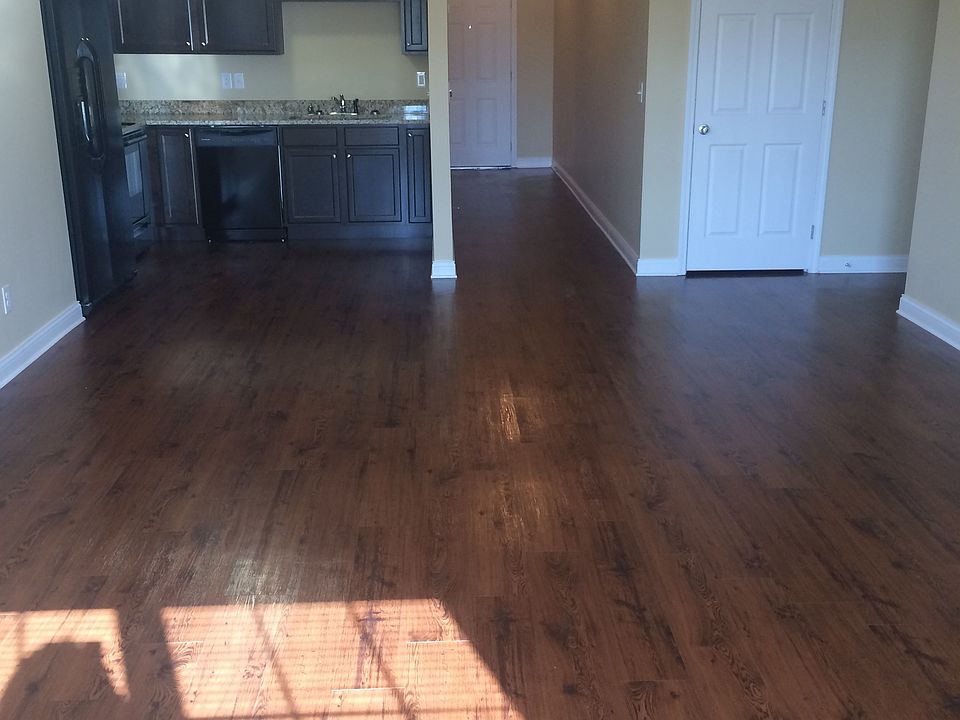 Gorgeous Open Floor Plan!