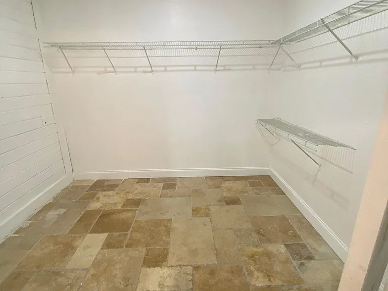 123 E Harding St — Photo 13
